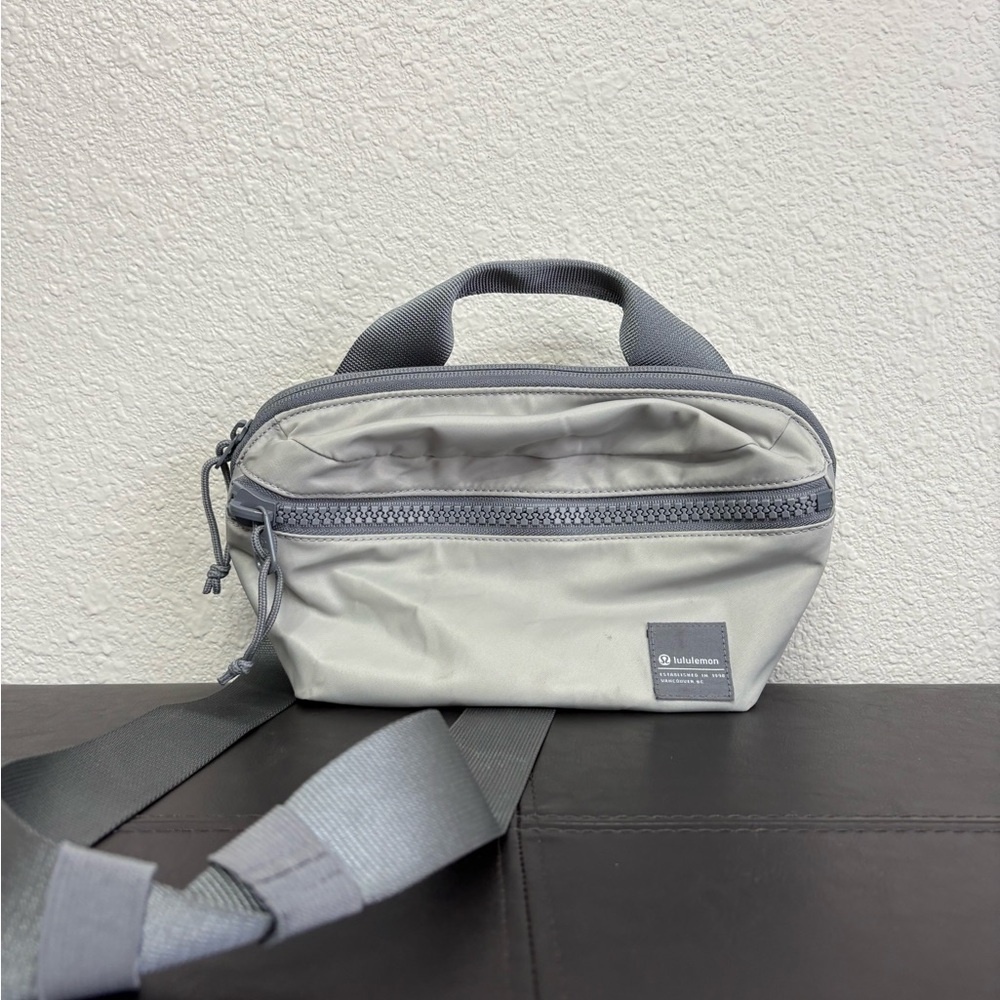 Gray Lululemon Fanny Pack!